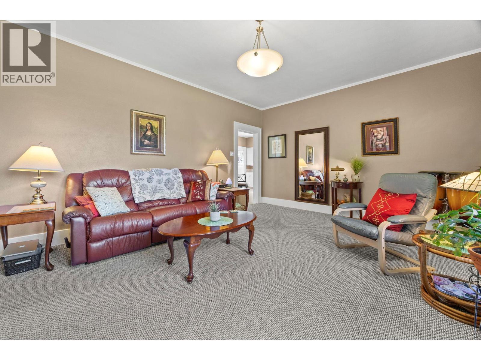 1830 Riverside Avenue. Kelowna, British Columbia