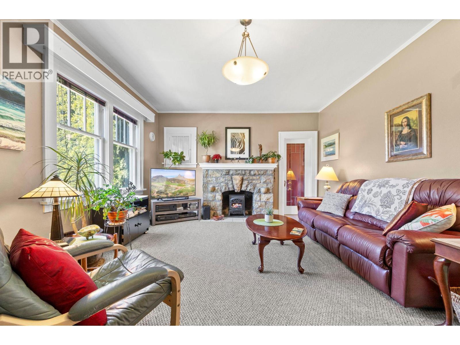 1830 Riverside Avenue. Kelowna, British Columbia