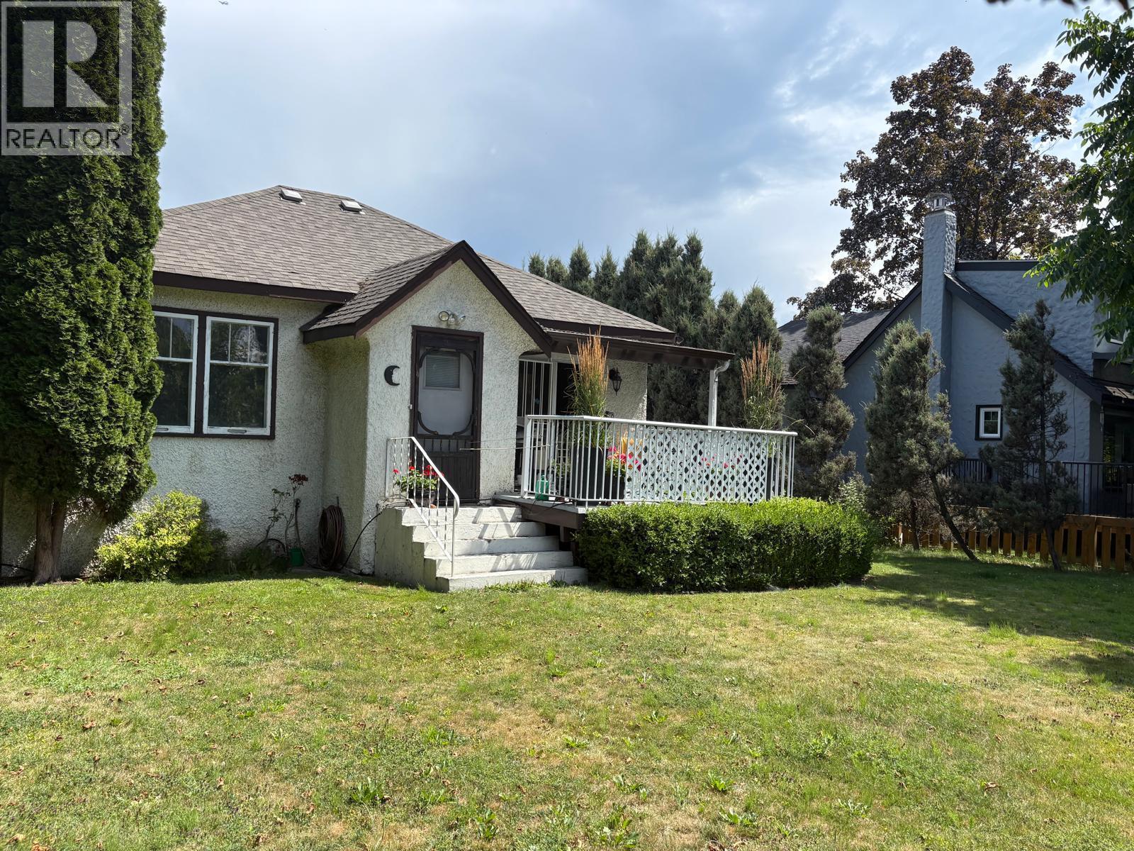 1830 Riverside Avenue. Kelowna, British Columbia