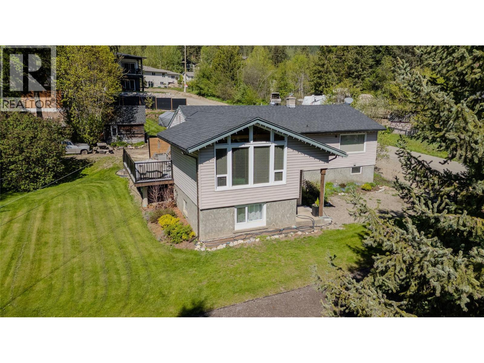 2506 Shuswap Avenue. Lumby, British Columbia
