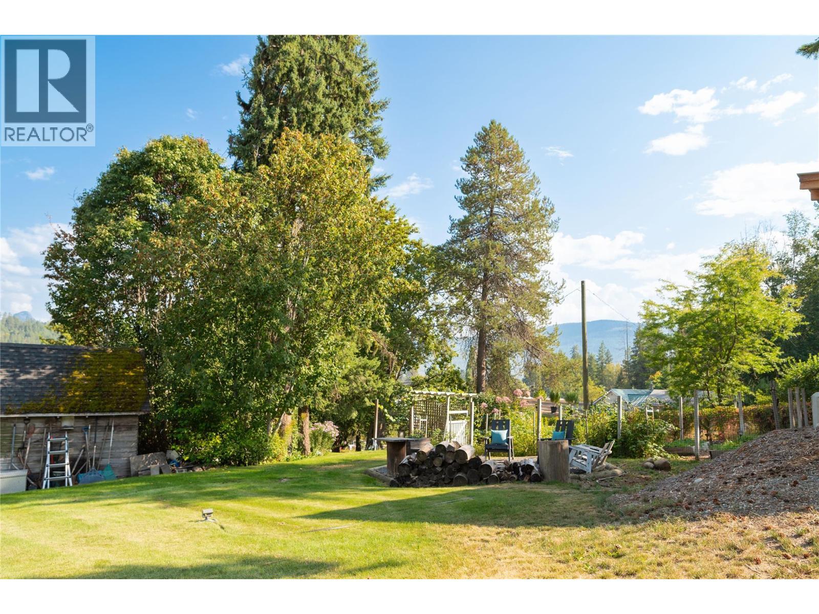 2506 Shuswap Avenue. Lumby, British Columbia