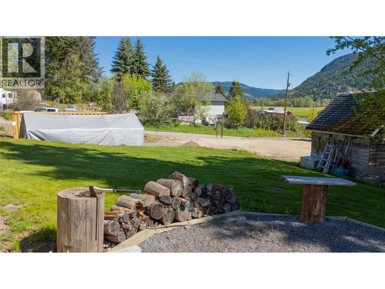 2506 Shuswap Avenue. Lumby, British Columbia