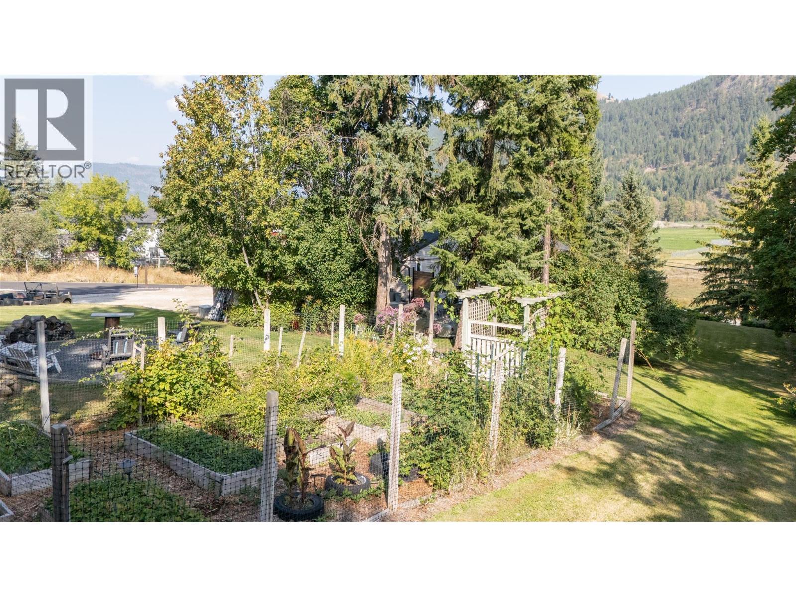 2506 Shuswap Avenue. Lumby, British Columbia