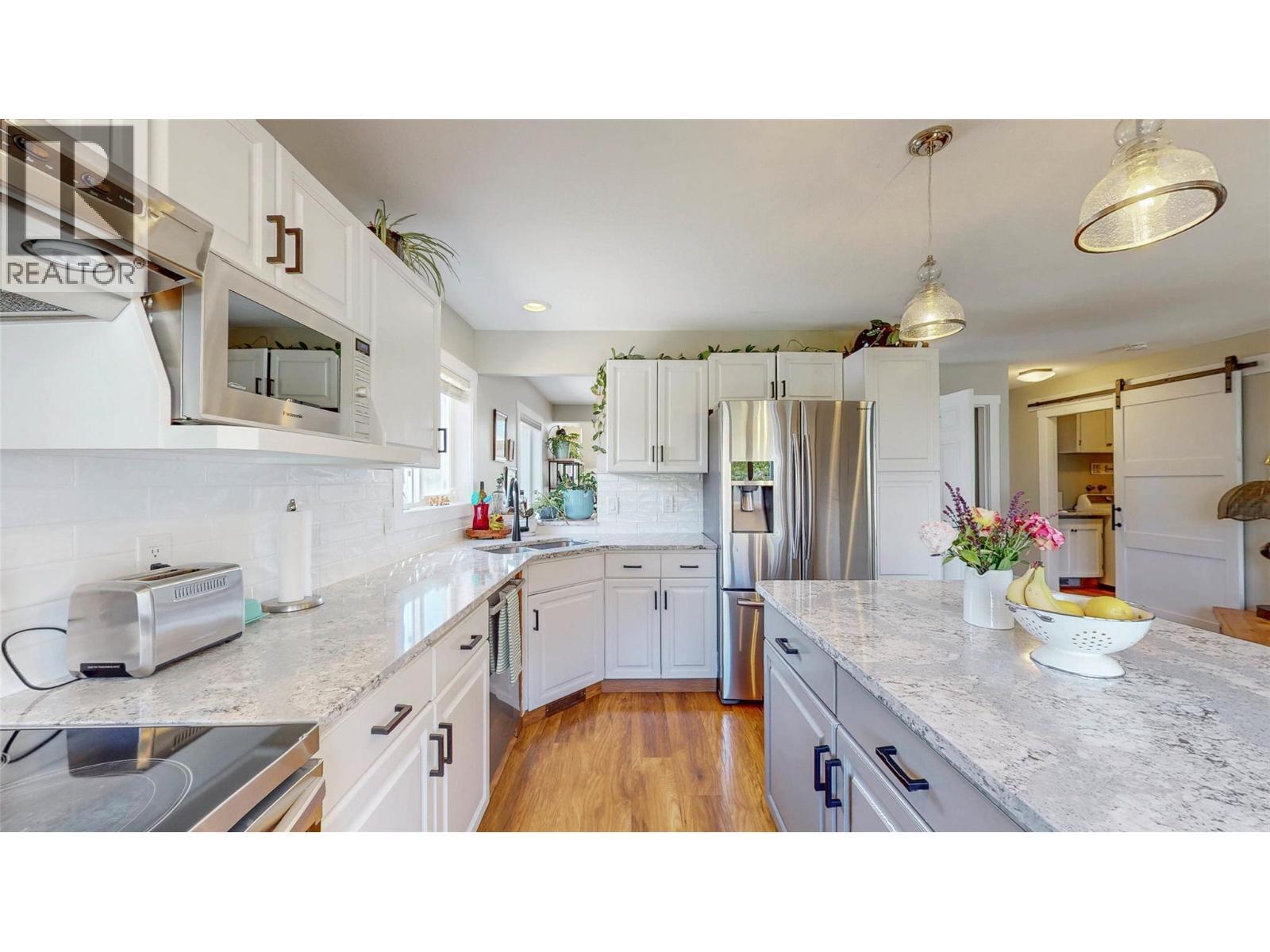 5896 Fairview Place. Oliver, British Columbia