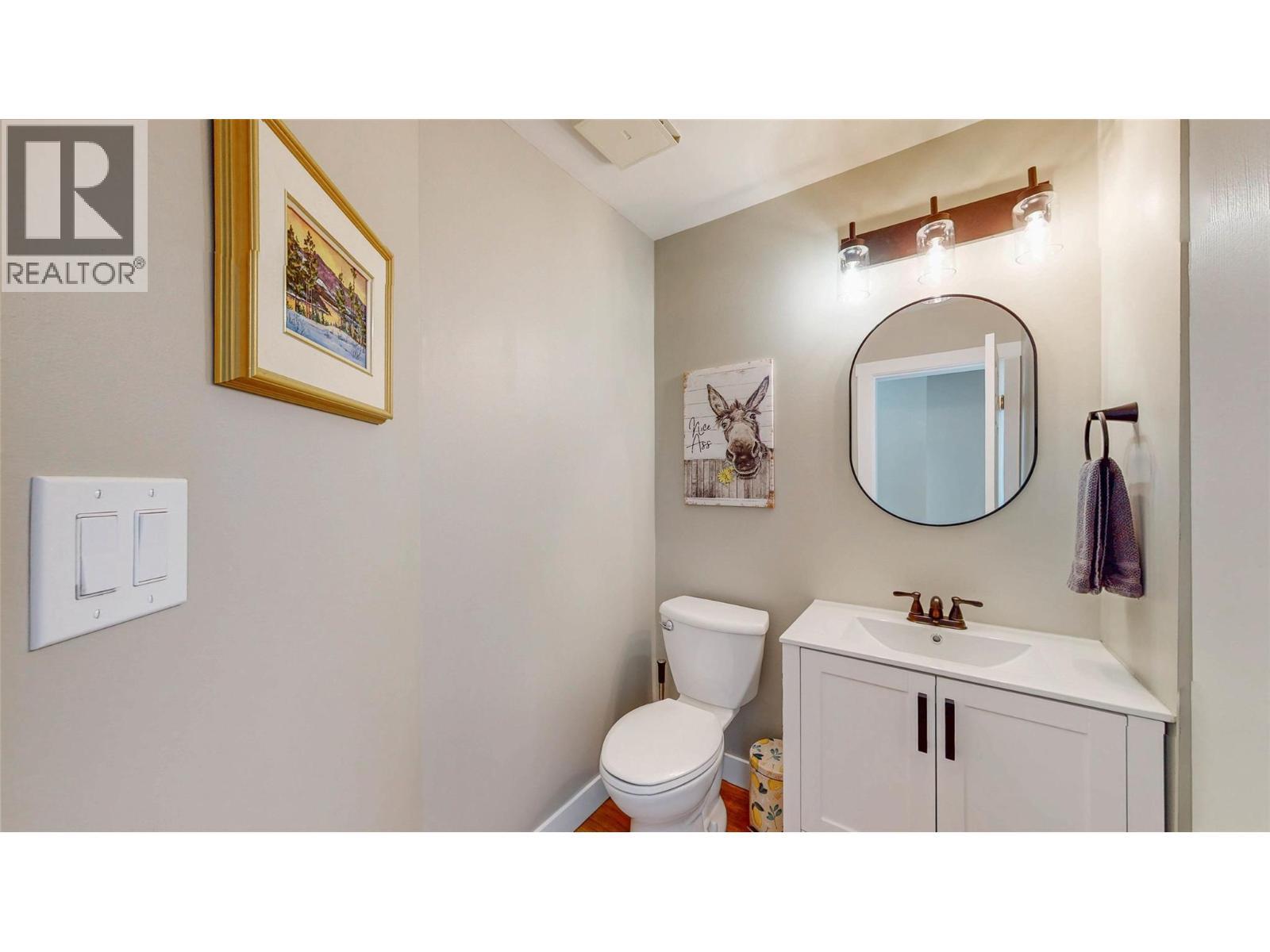 5896 Fairview Place. Oliver, British Columbia