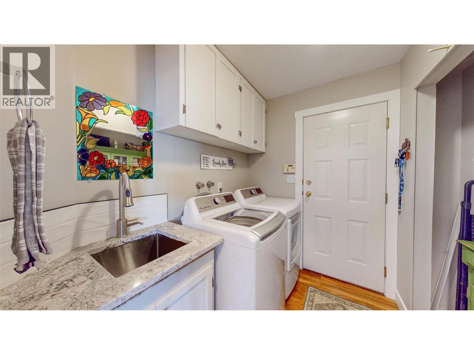 5896 Fairview Place. Oliver, British Columbia