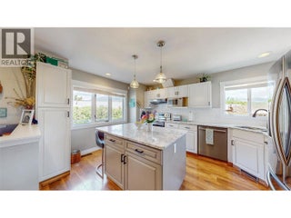 5896 Fairview Place. Oliver, British Columbia