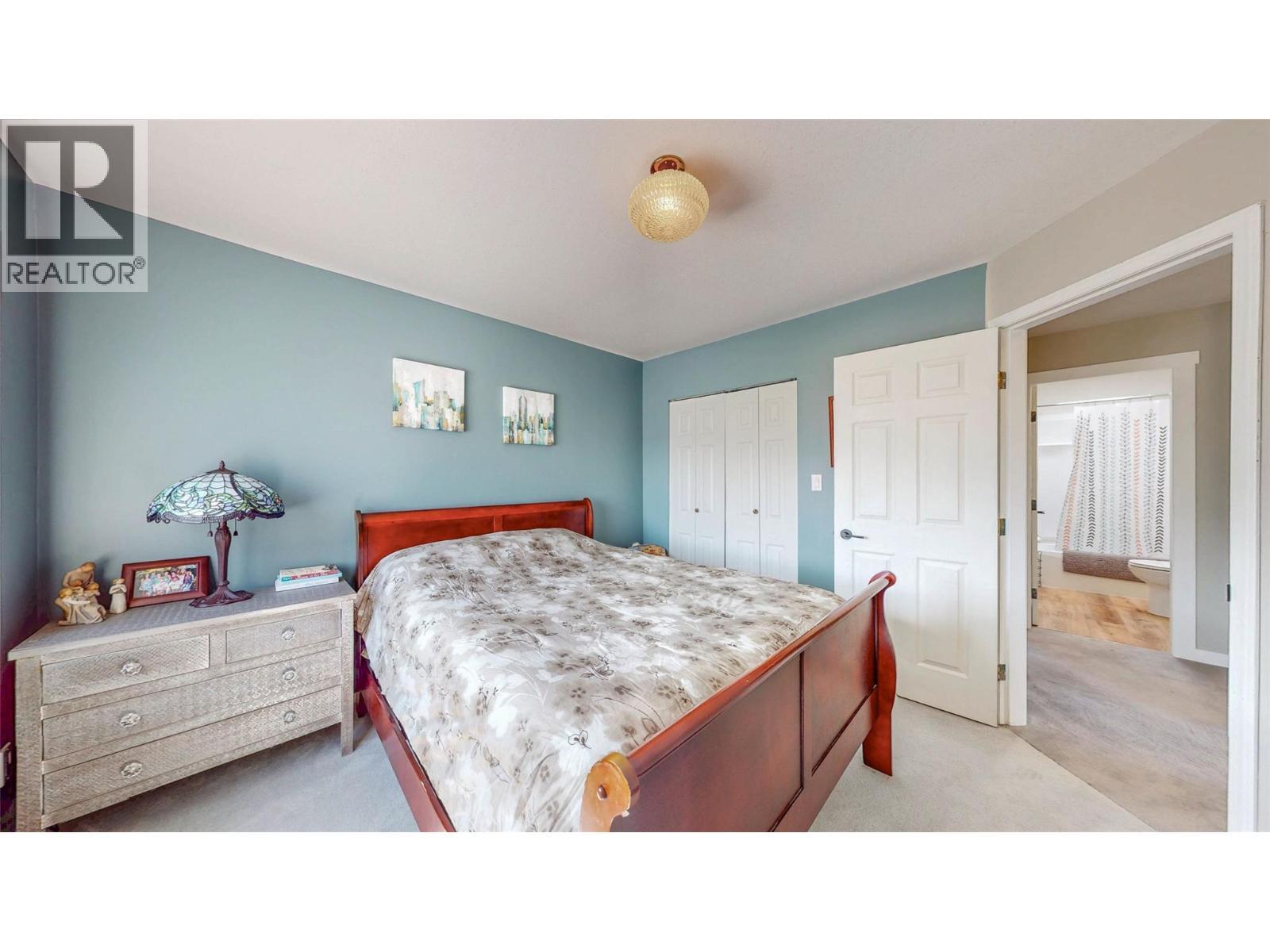 5896 Fairview Place. Oliver, British Columbia