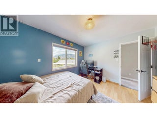 5896 Fairview Place. Oliver, British Columbia