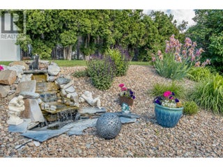 5896 Fairview Place. Oliver, British Columbia