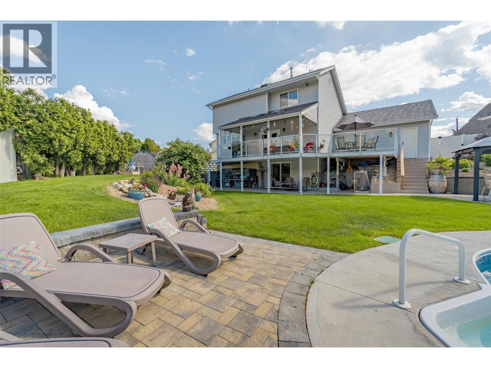 5896 Fairview Place. Oliver, British Columbia