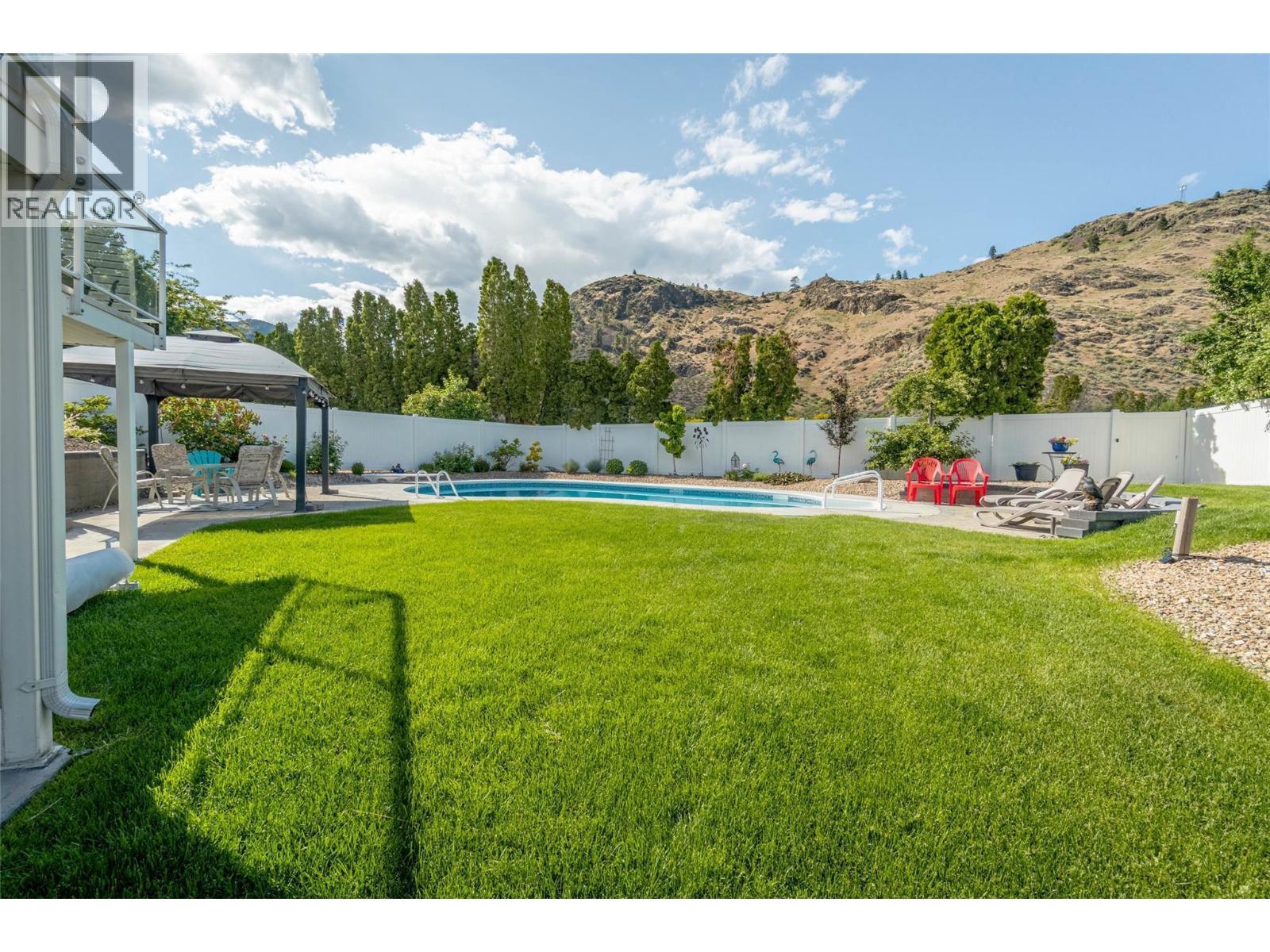 5896 Fairview Place. Oliver, British Columbia