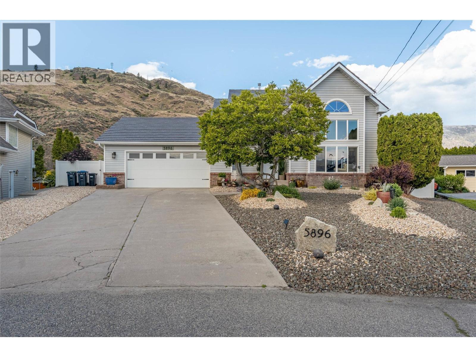 5896 Fairview Place. Oliver, British Columbia