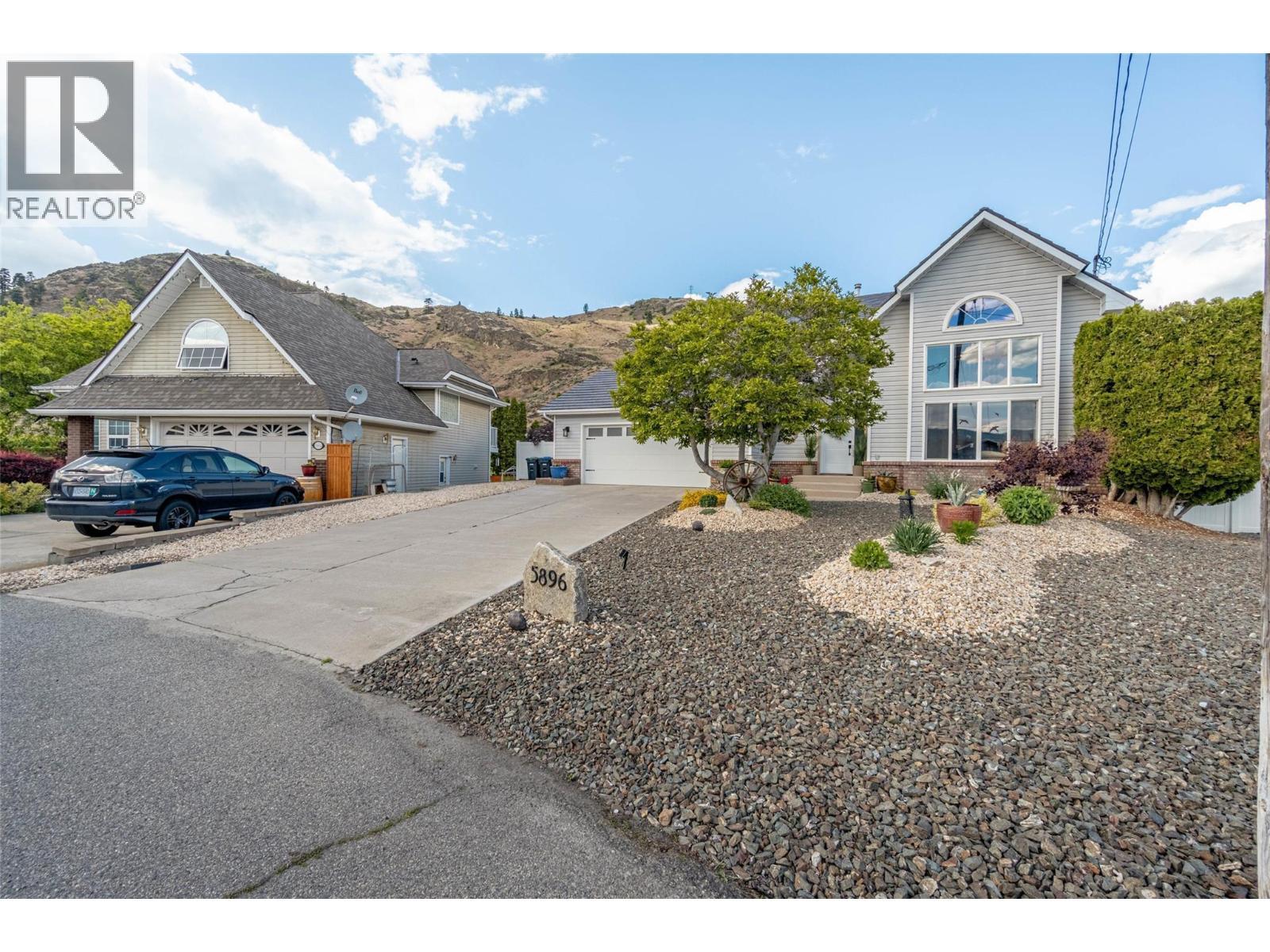 5896 Fairview Place. Oliver, British Columbia