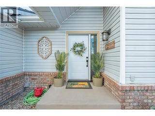 5896 Fairview Place. Oliver, British Columbia