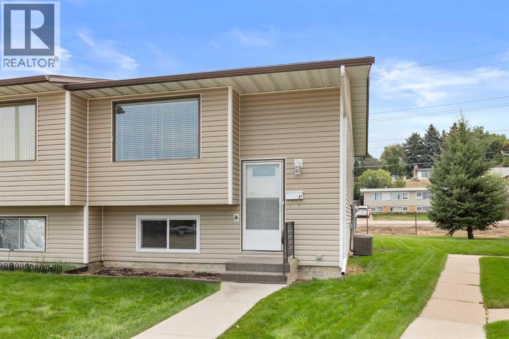 37 Link Court Sw, Medicine Hat