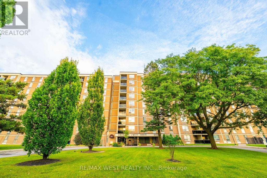 102 - 2825 Islington Avenue, Toronto (humber Summit)