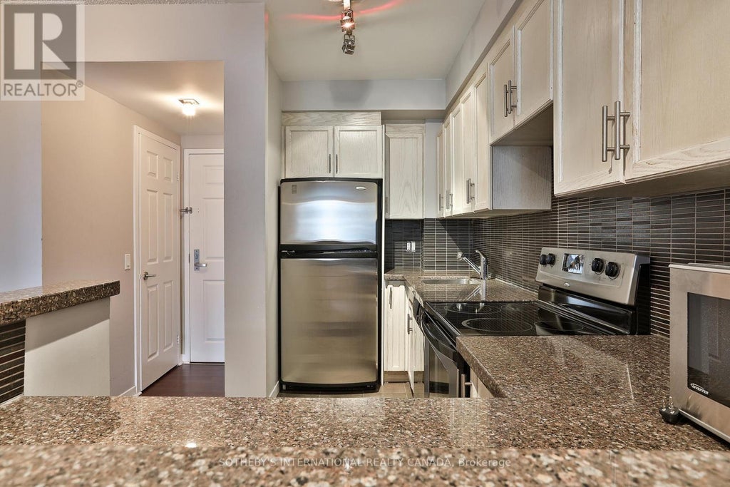 704 - 284 Bloor Street W, Toronto (annex)