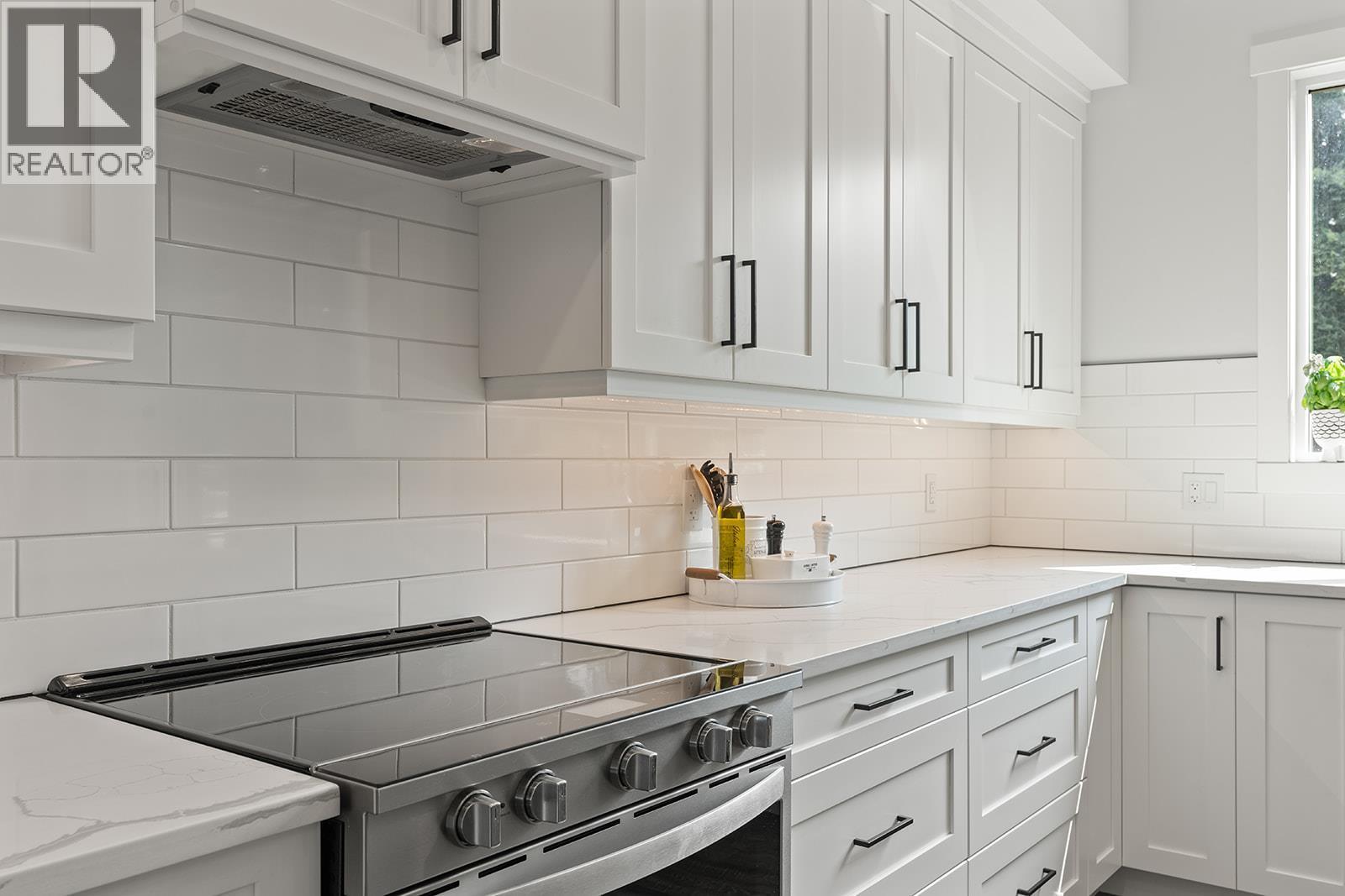 1441 20 Avenue Se Unit# 1. Salmon Arm, British Columbia