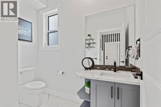 1441 20 Avenue Se Unit# 1. Salmon Arm, British Columbia