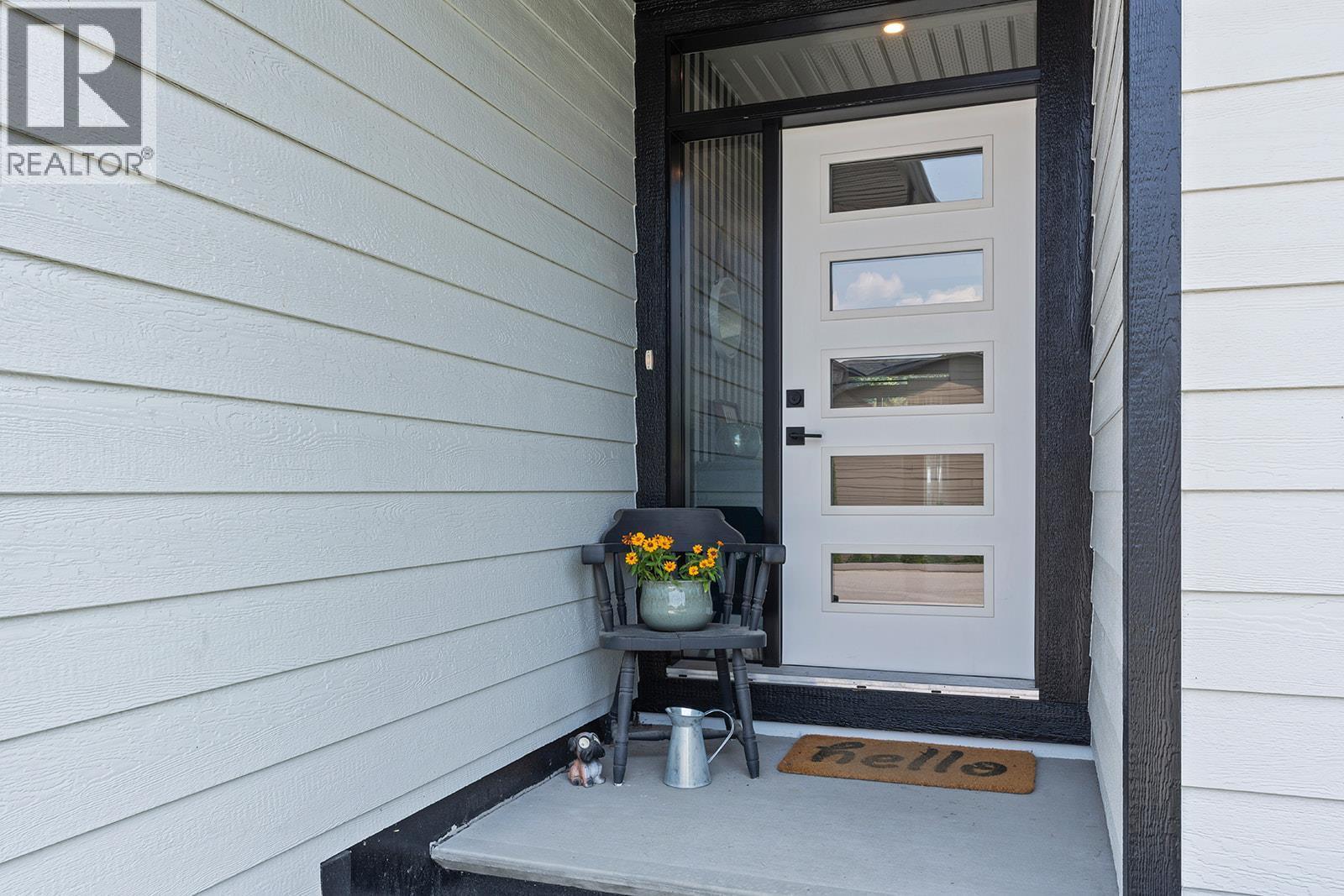 1441 20 Avenue Se Unit# 1. Salmon Arm, British Columbia