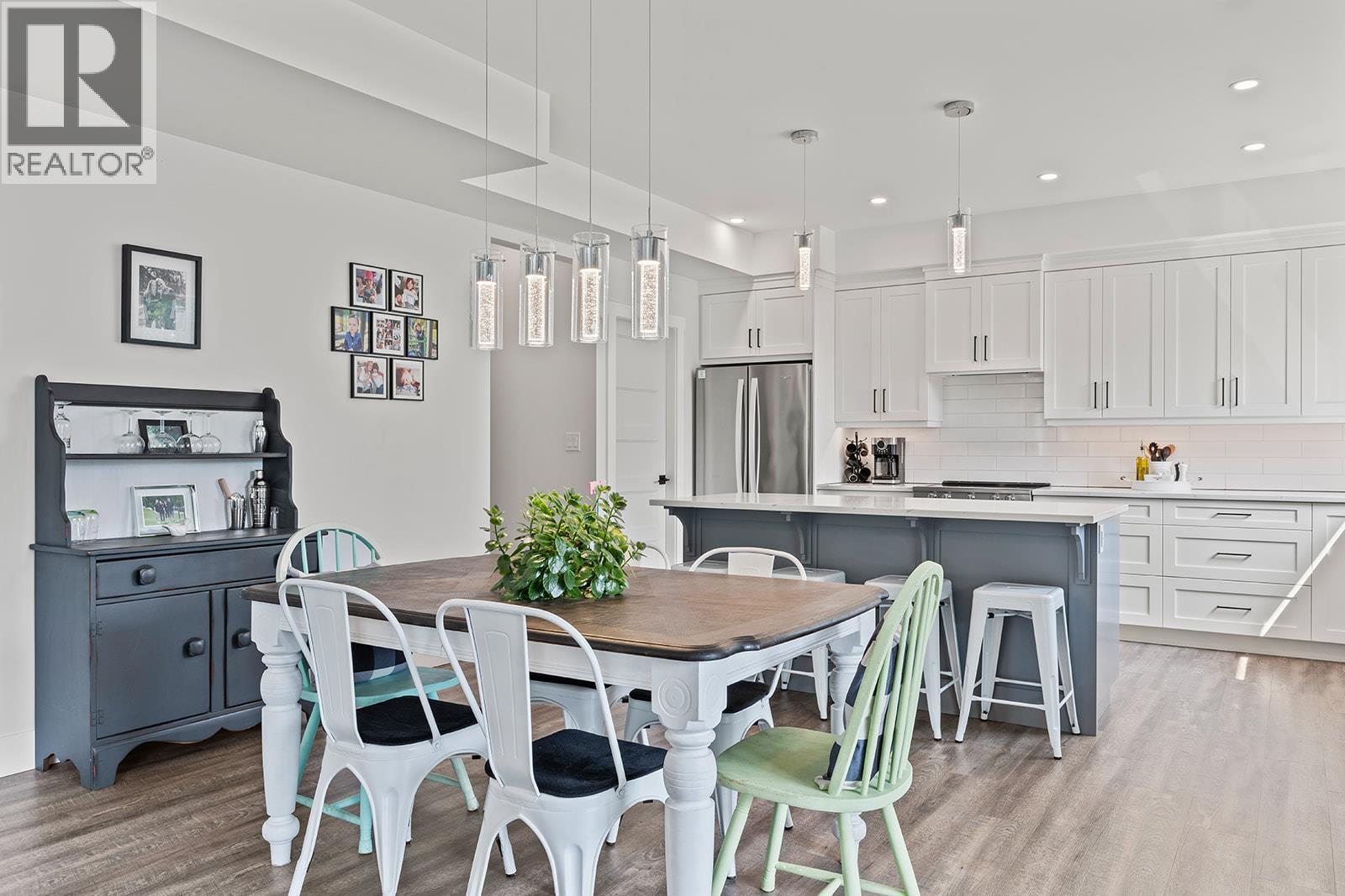 1441 20 Avenue Se Unit# 1. Salmon Arm, British Columbia