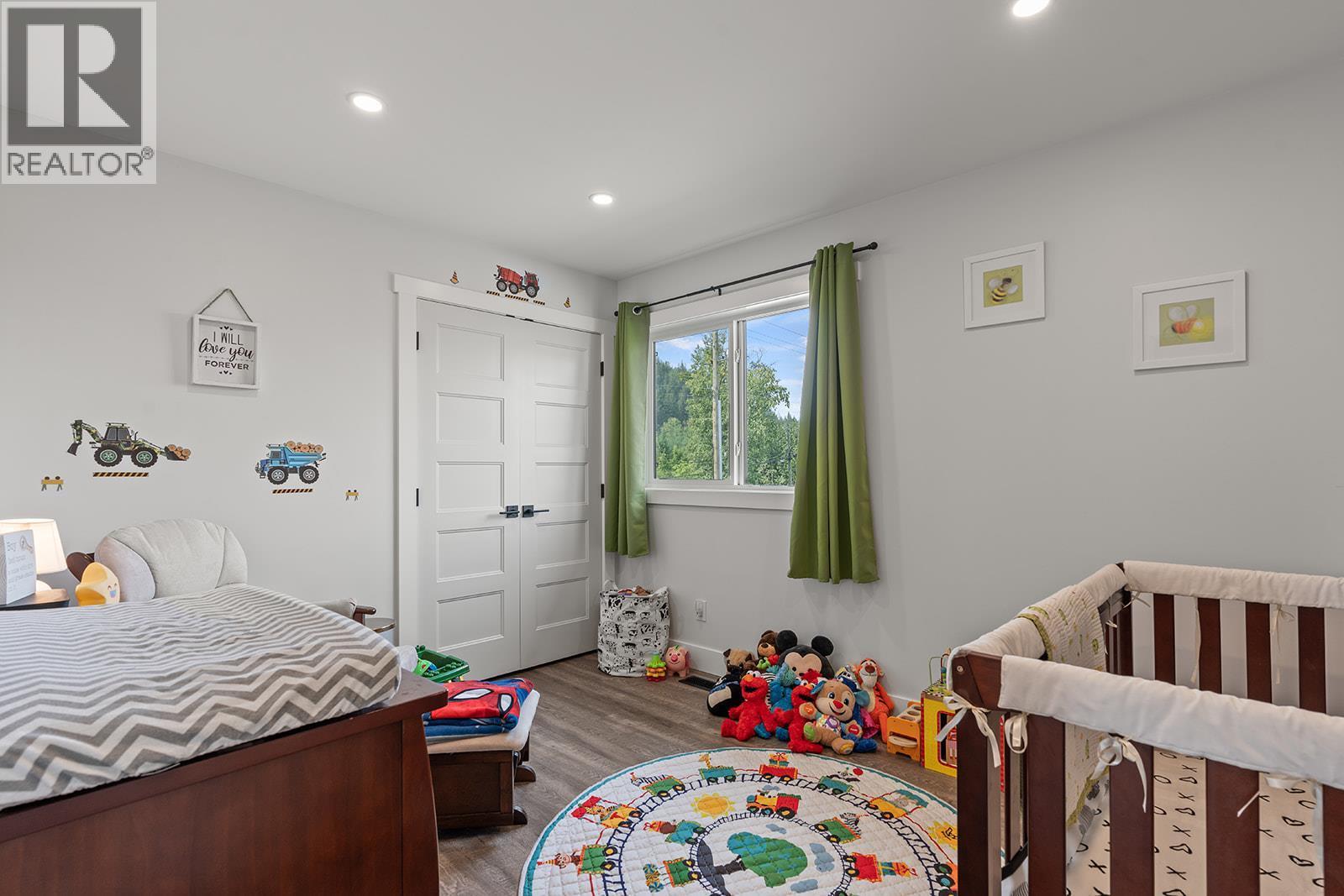 1441 20 Avenue Se Unit# 1. Salmon Arm, British Columbia