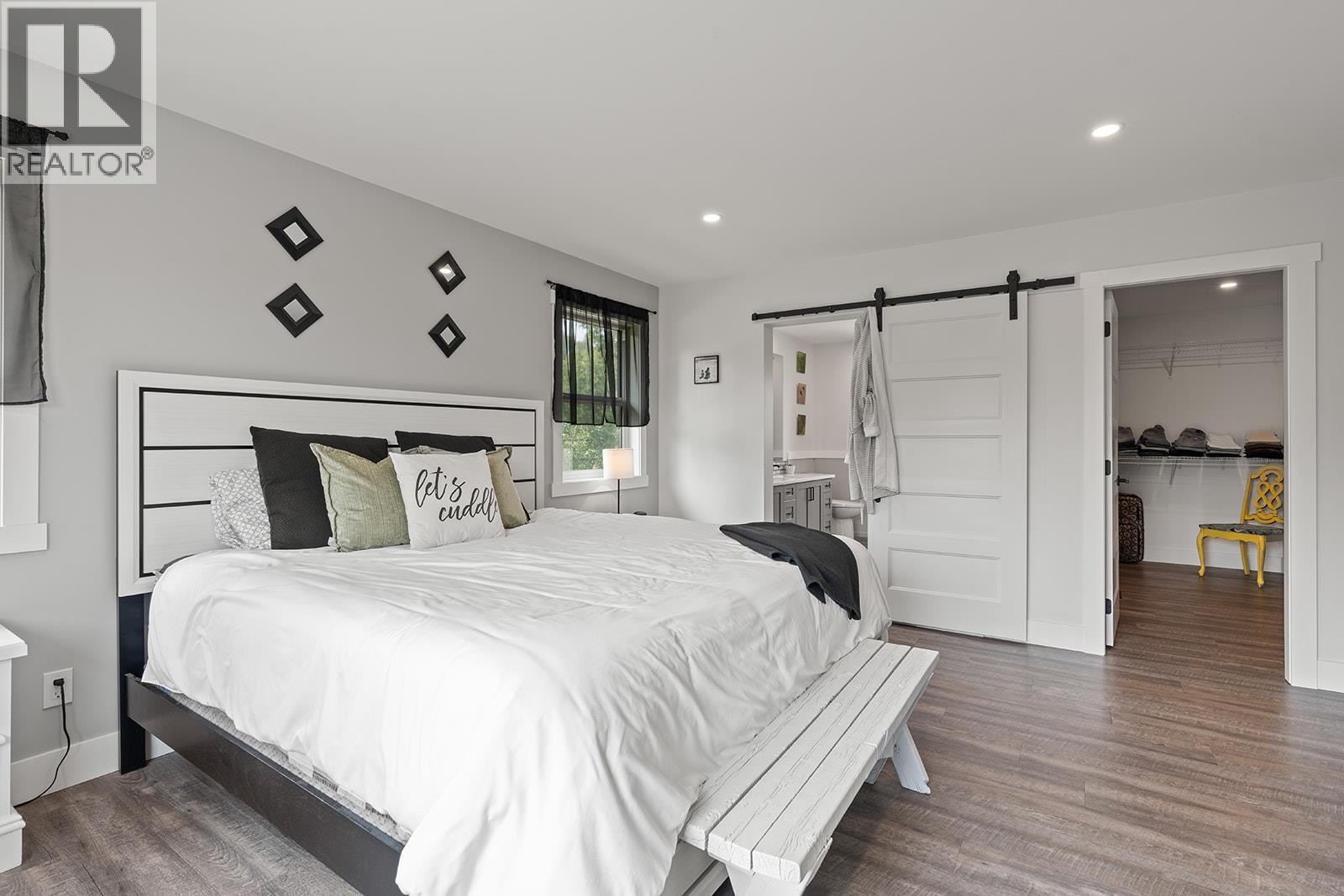 1441 20 Avenue Se Unit# 1. Salmon Arm, British Columbia