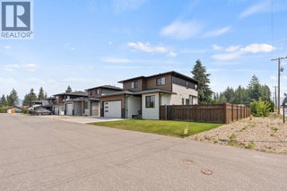 1441 20 Avenue Se Unit# 1. Salmon Arm, British Columbia