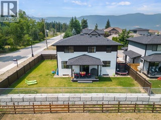 1441 20 Avenue Se Unit# 1. Salmon Arm, British Columbia