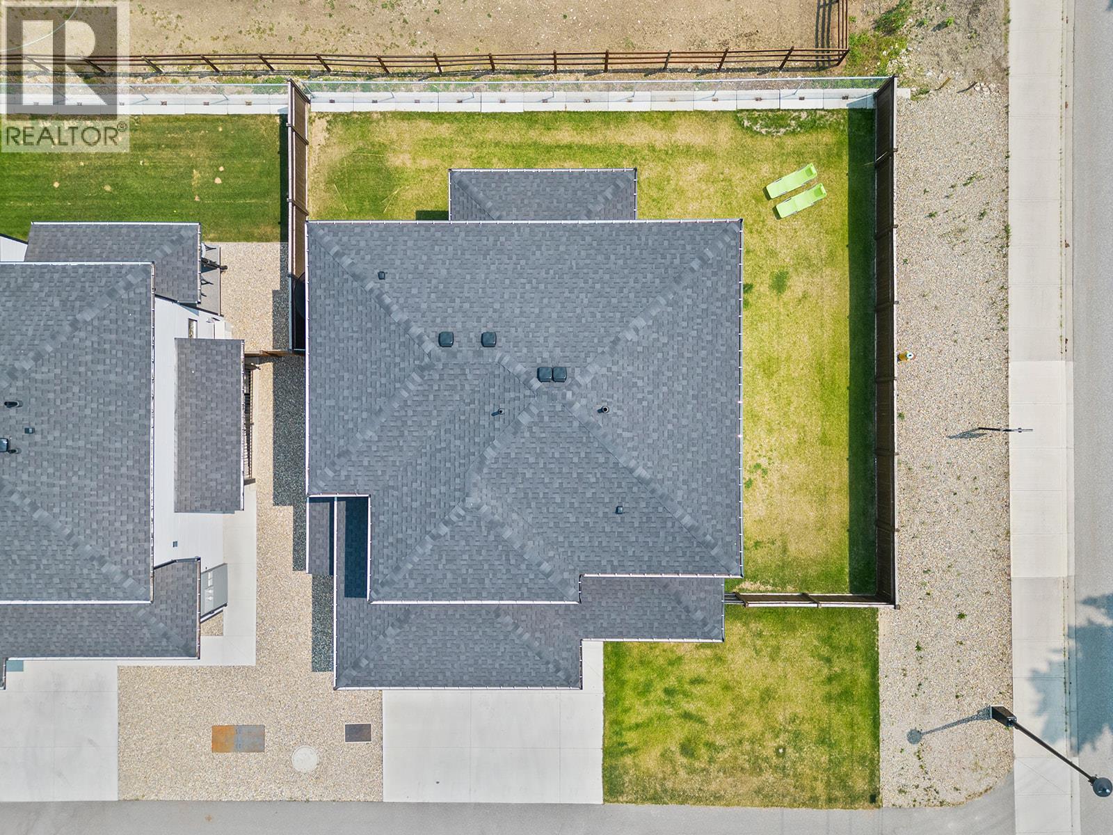 1441 20 Avenue Se Unit# 1. Salmon Arm, British Columbia