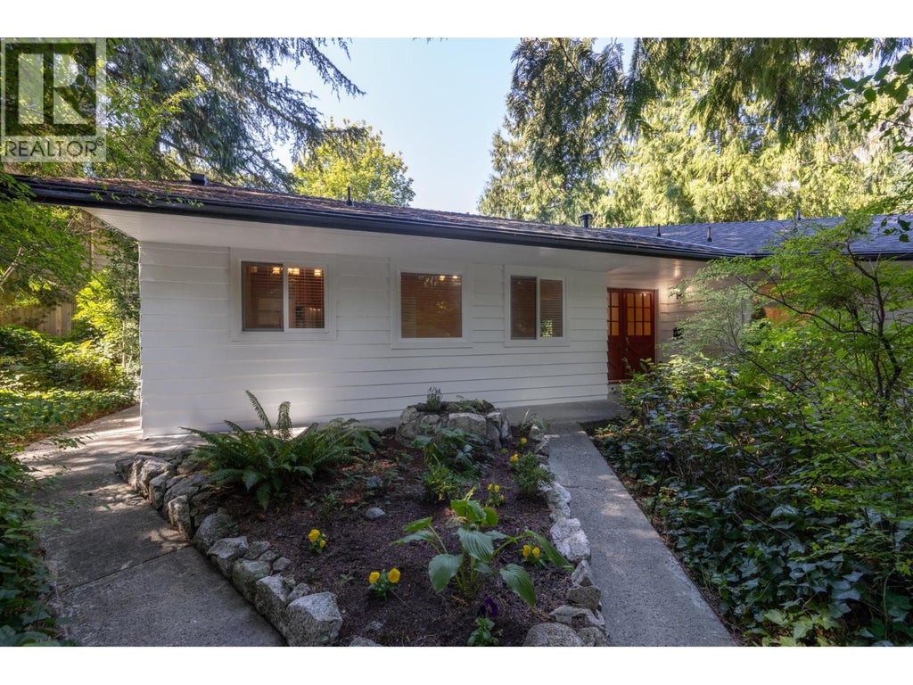 5733 Bluebell Drive, West Vancouver