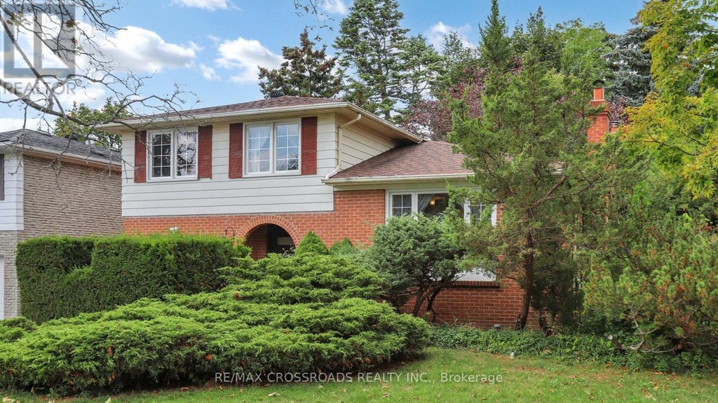 218 Kingslake Road, Toronto (don Valley Village)