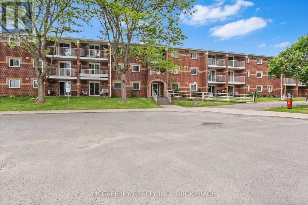 204 - 561 Armstrong Road, Kingston (east Gardiners Rd)