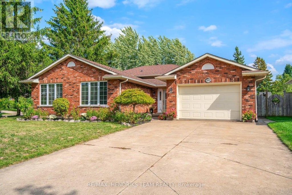 3688 Cardinal Drive, Niagara Falls (mt. Carmel)