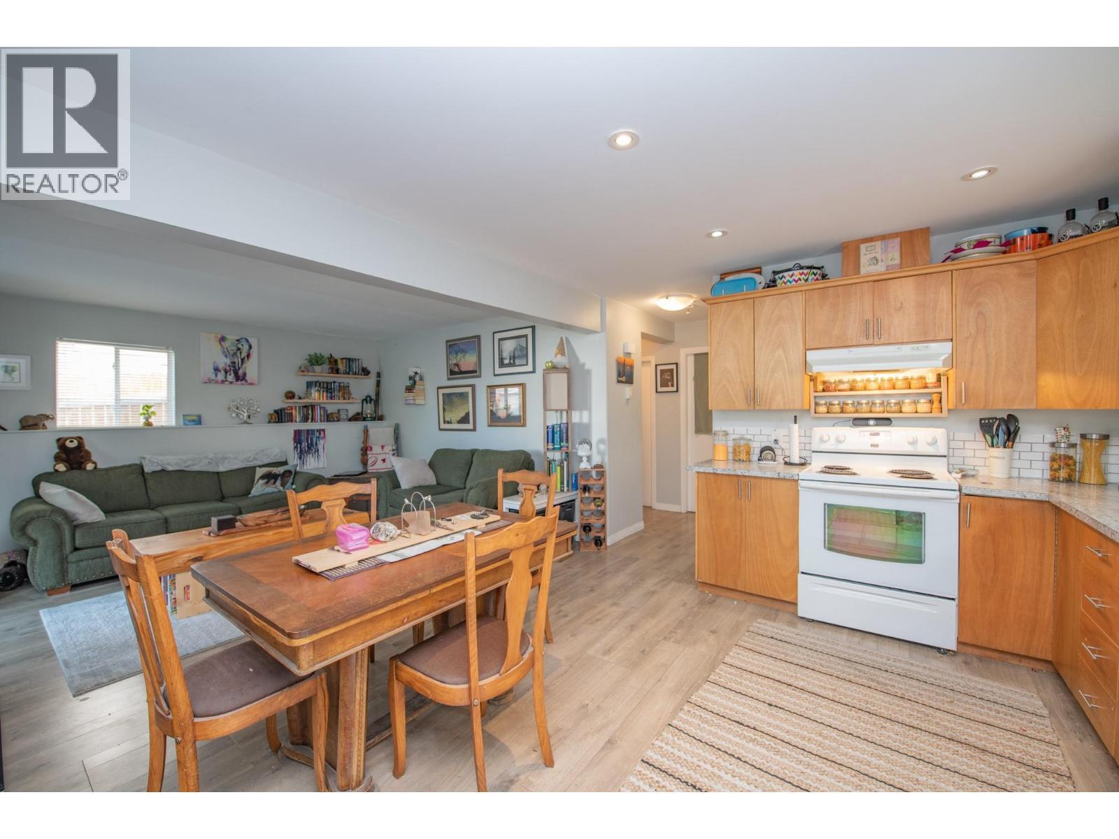 3908 Pleasant Valley Road. Vernon, British Columbia