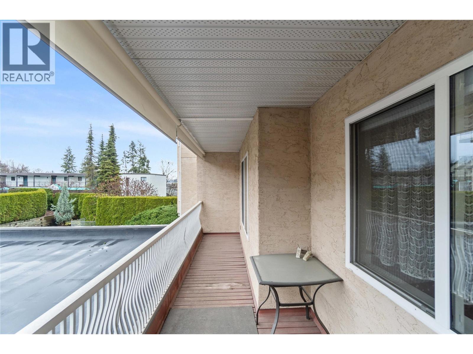 251 6 Street Se Unit# 110. Salmon Arm, British Columbia