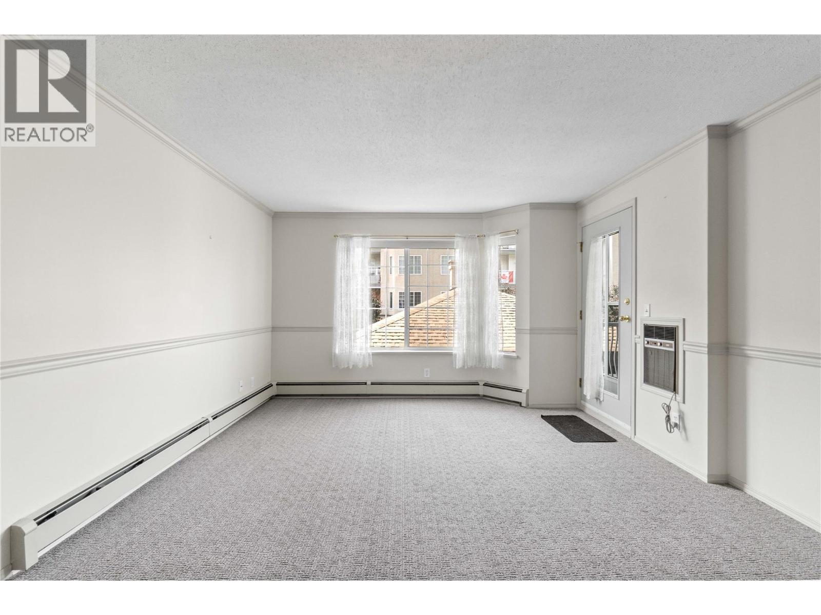 251 6 Street Se Unit# 110. Salmon Arm, British Columbia