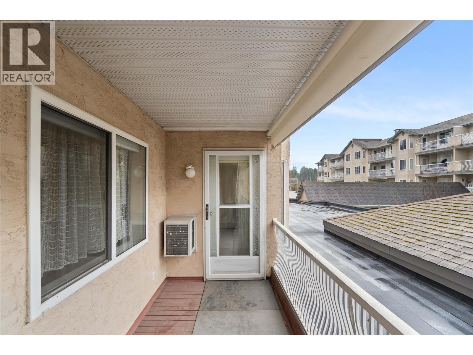 251 6 Street Se Unit# 110. Salmon Arm, British Columbia