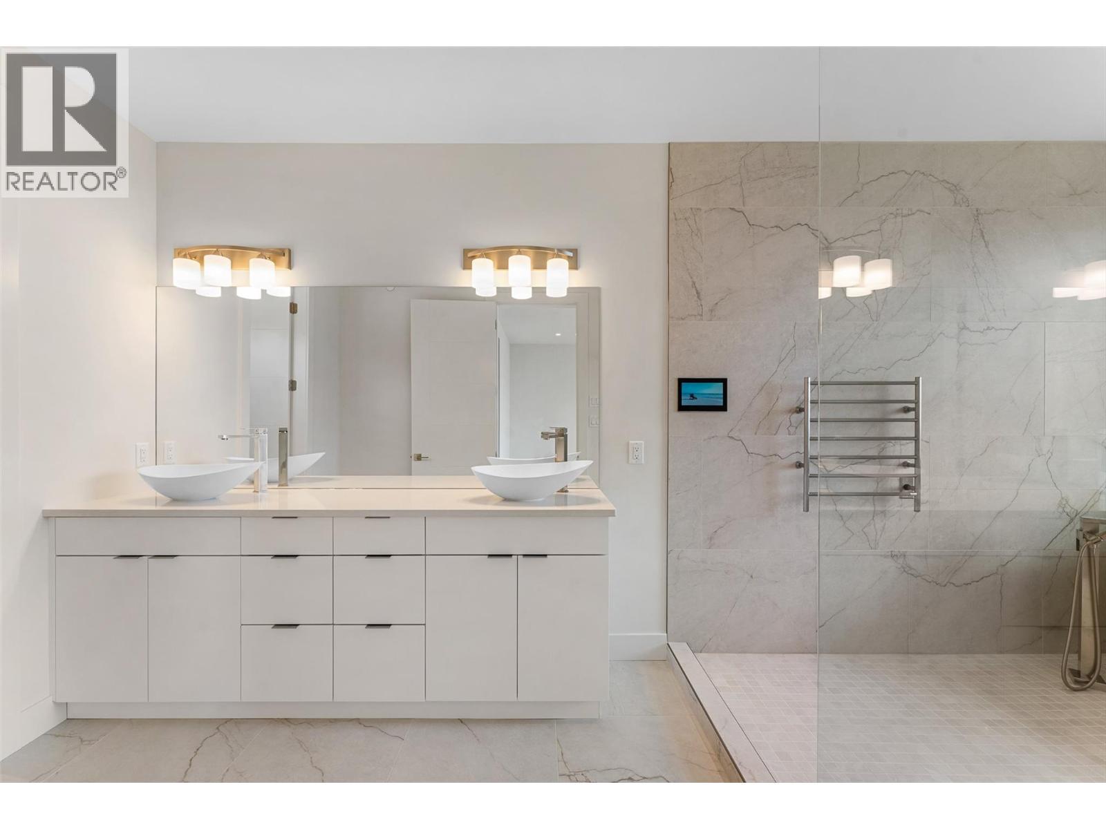 18697 Mckenzie Court. Summerland, British Columbia