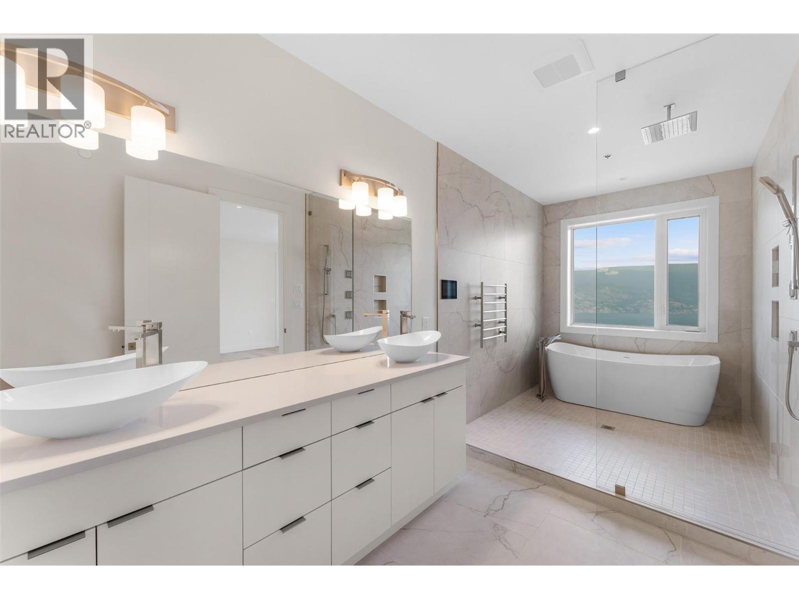 18697 Mckenzie Court. Summerland, British Columbia