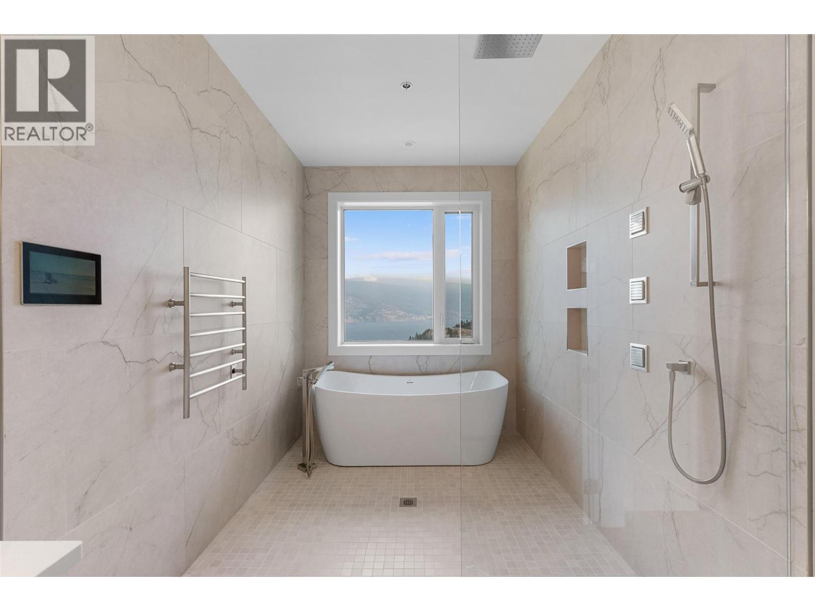 18697 Mckenzie Court. Summerland, British Columbia