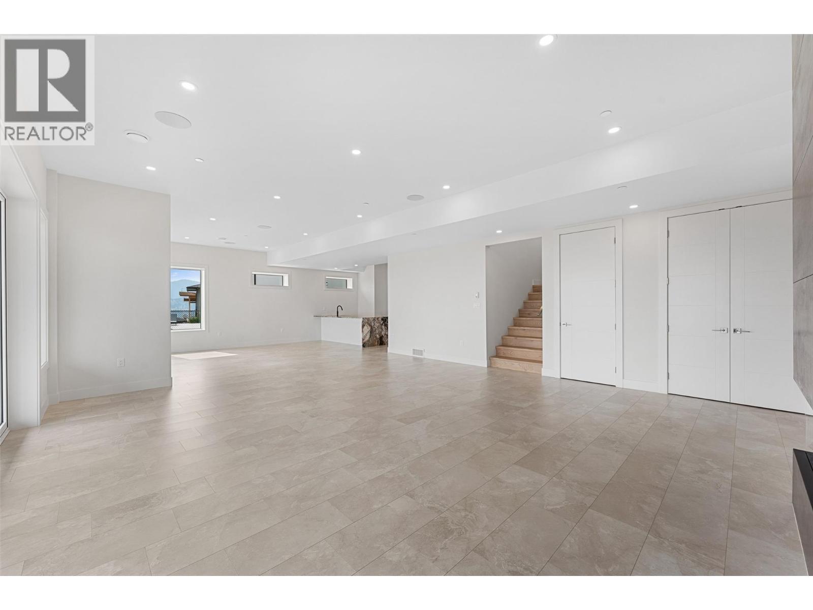 18697 Mckenzie Court. Summerland, British Columbia