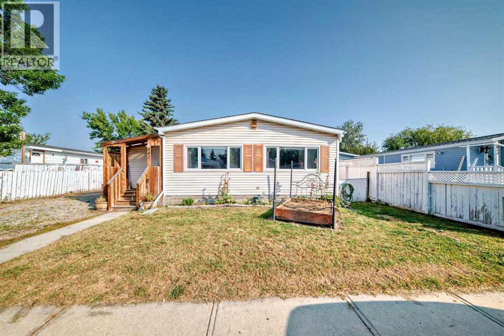 842 Briarwood Road, Strathmore