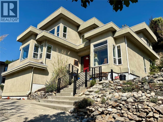712 Creekside Road, Penticton