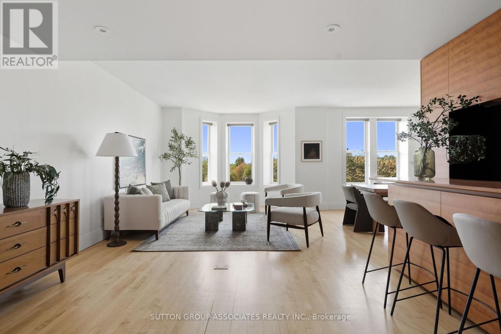 408 - 385 Brunswick Avenue, Toronto (annex)