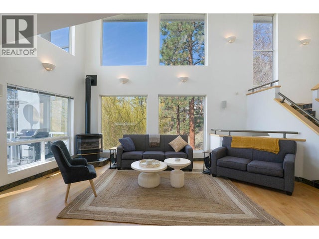 1022 James Hockey Place, Kelowna