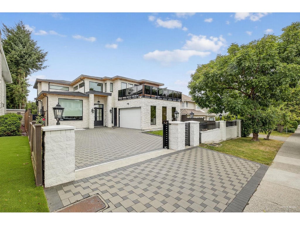 15901 88a Avenue, Surrey