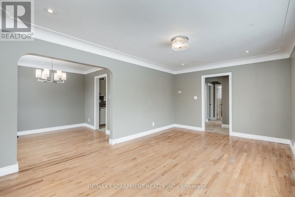 (upper) - 317 King Street E, Hamilton (stoney Creek)