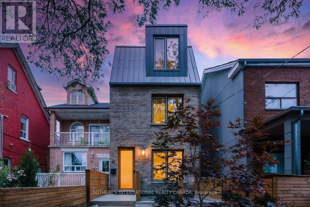 41 Northcote Avenue, Toronto (little Portugal)